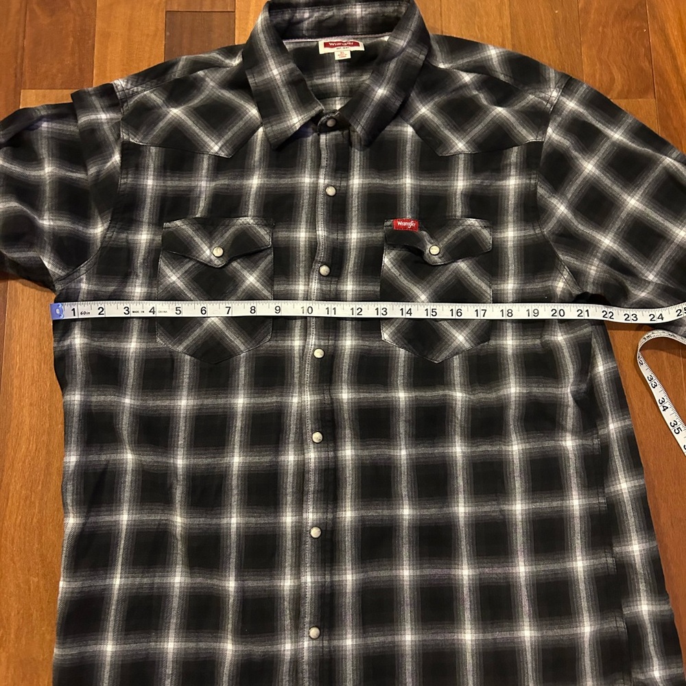 Wrangler Dark Checkered Men's Shirt - Picture 4 of 5